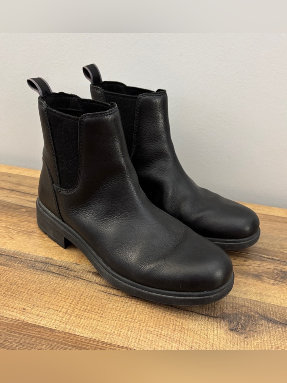 UGG Harrison Leather Waterproof Chelsea Boot Black Women’s